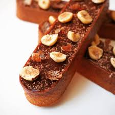 Faire Un Gateau C Est Tenter De Transformer Quelques Ingredients En Emotions Voila L Obsession Qui Nous A Guides En Realisant Modern Food Paleo Diet Cravings