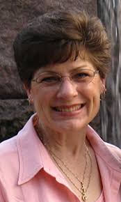 Elizabeth Mcbride's Instagram, Twitter & Facebook