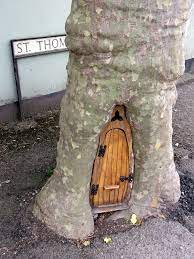 In 2017, a youtuber with the username fkv posted a time lapse video over a period of several hours with what was supposed to be real evidence of fairies' existence. Fairy Door Wikipedia