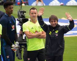 Sono tanti gli sportivi che negli ultimi anni hanno fatto ricorso al trapianto di capelli, come ad esempio antonio conte, wayne rooney ed altri. Antonio Conte Il Segreto Del Suo Trapianto Di Capelli