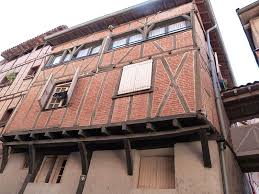 Maison A Albi Plus D Infos Sur Le Lien En 2020 Albi Monuments Historiques Maison