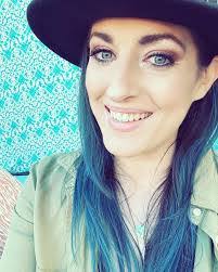 Beth Bryson's Instagram, Twitter & Facebook