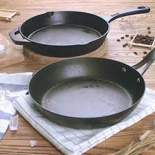 How To Season And Clean A Cast Iron Skillet With Images Cast Iron Cleaning Cleaning Cast Iron Pans Cast Iron