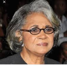 Phenomenal Woman. • Anna Devis and Daniel Rueda.