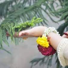 Музыка на юбилее женщины 65 лет. Most Beautiful New Unique Outstanding Dpz For Whatsapp Girls In 2021 Girl Hand Pic Girls Dp Stylish Beautiful Girl Photo