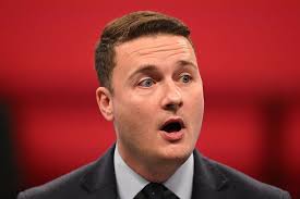 Politics news: Keir Starmer 'ready to challenge' Nigel Farage to showdown  debate live