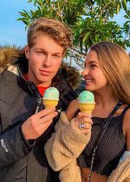 Jun 07, 2001 · lexi has her personal instagram account where she posts a variety of photos from her daily life and plenty of photos of herself and her boyfriend ben azelart. Ben Azelart Grosse Gewicht Alter Korperstatistik