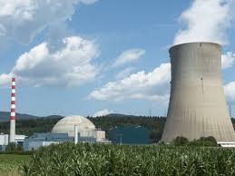 Probleme enorme în perspectivă imediată, căci graficul de mai jos se confirmă, primul reactor din cele patru ale primei centrale nucleare din zonă, centrala barakah situată în zona dahfra de lângă abu dhabi (emiratele arabe unite) fiind deja alimentat în martie cu combustibilul necesar. IncÄƒ O CentralÄƒ NuclearÄƒ La DunÄƒre Pe GraniÈ›a Cu Romania AnunÈ›ul FÄƒcut De RuÈ™i Incont Stirileprotv Ro