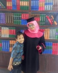 Adapun zakat fitrah yang wajib dikeluarkan adalah 2.5 kg berupa makanan pokok. Sebutkan 3 Syarat Wajib Zakat Fitrah Brainly Co Id