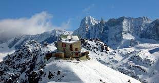 Mountain Experts Chamonix Zermatt Traverse The haute route, (or the high route or mountaineers' route) is the name given to a route (with several variations) undertaken on foot or by ski touring between the mont blanc chamonix in france, and the matterhorn zermatt in switzerland. mountain experts chamonix zermatt