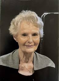 Elin Larson's Instagram, Twitter & Facebook