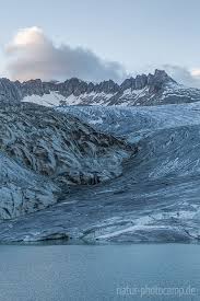 Mächtige felsformationen und ein eisiger gletschersee: Gletscher Und Bergseen In Der Schweiz Natur Photocamp