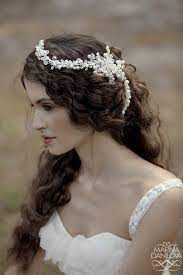 Brides Circlets Handfastings Weddings Beautiful White Circlet And Loose Hair Hair Decorations Loose Hairstyles Coiffure Mariage