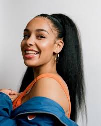 Black And Blue Box Braids On Light Skin Jorja Smith Source Jorja Smith Light Skin Girls Beauty
