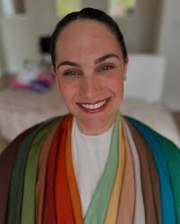 Color Expert and Image Consultant📍Newport Beach, California  (@houseofcoloursarahroderick) • Instagram photos and videos