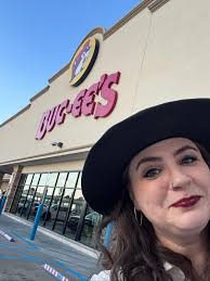 What an experience. When I was offered the role of Lizzie Borden in Beeson  and Elmherst's Lizzie Borden I had never heard of the opera. I'm so  thrilled that I have been