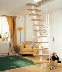Super Platzsparende Treppe Mit Holzstufen Dachbodenausbau Treppe Dachbodenausbau Treppen Design