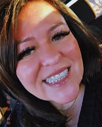 Marisa Alvarez Estavillo (@marizlashesandhair) • Instagram photos and videos