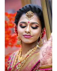 Mua Kanchana Mua Saree Va Di Vu Photo Prashanth Digital Londonmua Londonmakeu Bridal Hairstyle Indian Wedding Indian Bride Makeup Indian Bridal Hairstyles