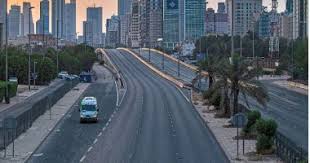 وأضاف، أن قرار الحظر الكلي تم اتخاذه بعد ظهور إصابات كثيرة بالفيروس ووجود حالات مجهولة المصدر وهذا أدى لاتخاذ قرارات أخرى تتعلق بإيقاف حركة الطيران سيما مع الدول الموبوءة ومنع. Ø§Ù„ÙƒÙˆÙŠØª ØªÙ†Ù‡Ù‰ Ø§Ù„Ø­Ø¸Ø± Ø§Ù„ÙƒÙ„Ù‰ ÙˆØªØ¹ÙˆØ¯ Ù„Ù„Ø¬Ø²Ø¦ÙŠ Ù…Ù† 6 Ù…Ø³Ø§Ø¡ Ø¥Ù„Ù‰ 6 ØµØ¨Ø§Ø­Ø§ Ø§Ù„ÙŠÙˆÙ… Ø§Ù„Ø³Ø§Ø¨Ø¹