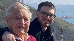 George Soros passa il testimone al figlio 37enne Alex: “Io sono più  politico di papà”