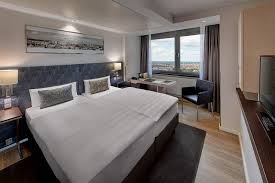 The staff are friendly, they let me check in early, they looked after us. Park Inn By Radisson Berlin Alexanderplatz Hirschfeld De