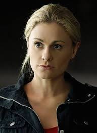 Whenever people are talking about "annoying fictional characters" people  hardly mention Sookie Stackhouse, and I'm like,is it that these people  didn't watch "true blood". Sookie was annoying,du.mb, loud and exhausting.  I strongly