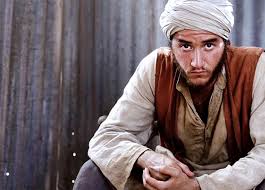 أحمد مالك في فيلم الفرن (مواقع التواصل الاجتماعي). Ø£Ø­Ù…Ø¯ Ù…Ø§Ù„Ùƒ ØªØ¹Ù„Ù…Øª Ø§Ù„Ø¨Ø§Ø´ØªÙˆ Ù„Ø£Ø¬Ù„ Ø­Ø§Ø±Ø³ Ø§Ù„Ø°Ù‡Ø¨ ÙÙƒØ± ÙˆÙÙ† Ù†Ø¬ÙˆÙ… ÙˆÙ…Ø´Ø§Ù‡ÙŠØ± Ø§Ù„Ø¨ÙŠØ§Ù†