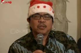 Ade armando tetap ngotot tidak menyebar gambar hoax atawa fitnah terkait penyebaran meme habaib karena yang lebih menarik buat saya adalah fenomena murtadnya ribuan anak muda arab. Viral Video Ade Armando Cs Mereka Kompak Kita Tercerai Berai