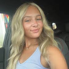 Hi!! I'm Riley Wintjen and I'm from Coffeyville Kansas! I am 100% committed  to uark and as of right now i'm planning