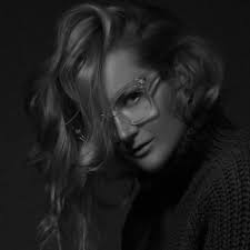 BETSY ROSE (@missbetsyrose) • Instagram photos and videos