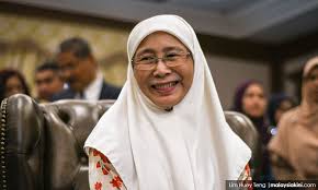 Uitm library kampus machang plays a role in supporting all learning, teaching, research and knowledge development programs by providing various types of. Malaysiakini Don T Believe Rumours About Daughter Marrying Agong Says Wan Azizah