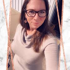 I am looking for a mobile detailer to come to my parents house in  Delmar/Laurel area. Mom is no longer driving and the family would like it  cleaned up nice before we