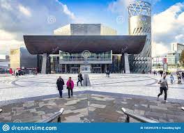 Salomon treasurer james gara assistant treasurer james e. Salford Quays Manchester The Lowry Redaktionelles Stockfoto Bild Von Leute Schon 169391378