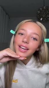 Kari Meadows (karimeadows)