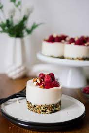 Vegan No Bake Raspberry Yogurt Cakes Recipe Yogurt Cake Vegan Dessert Recipes Vegan Desserts