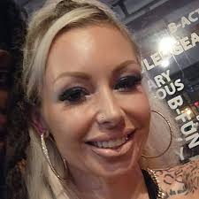 Kelly Lane (@misskelly66) • Threads, Say more