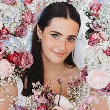 Hi. I'm struggle with my faith right now. I would love to connect with some  Christian moms.