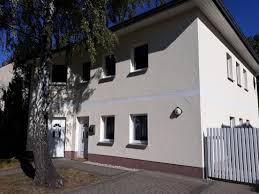Gemeinschaft, familienfreundlichkeit und altersgerechtes wohnen sind argumente, die immer mehr großstädter an den. 3 Zimmer Wohnung Zu Vermieten Mittelstrasse 2 15345 Eggersdorf Petershagen Eggersdorf Mapio Net