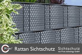 Eine ausziehbare seitenwandmarkise schützt im nu vor sonne und wind die wechselnde position der sonne am himmel kann es mitunter schwer machen auf der terrasse oder dem balkon entspannt ein buch zu lesen oder bei einem gespräch dem gegenüber in die augen zu blicken. Rattan Sichtschutzstreifen Fur Den Gitterzaun