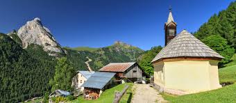 Si affitta vicino al centro storico appartamento arredato. Appartamenti Vacanze In Val Di Fassa Piu Di 1000 Soluzioni