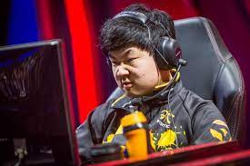 Watch paul gallen v justis huni on main event available on foxtel and kayo, wednesday 16 june at 7pm aest. Huni Wiki 32 Most Interesting Facts About Him Gamers Decide