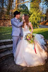 Wir helfen dir mit tipps und tricks dein kleid zu finden. Biodom Esslingen Mexican Wedding Konzept