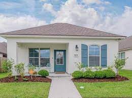 Renovations are almost complete (kitchen 3 bedroom house to rent all bedrooms have built in cupboards living room with fireplace fitted kitchen with stove and extractor house is fitted. 3ehemllgjdmobm