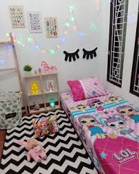 Desain kamar tidur minimalis sangat cocok digunakan bagi mereka yang menginginkan kamar dengan suasana menenangkan dan tidak ramai. Desain Cat Kamar Tidur Keroppi Cek Bahan Bangunan