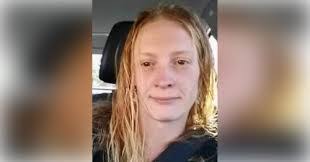 Jennifer Dewey's Instagram, Twitter & Facebook