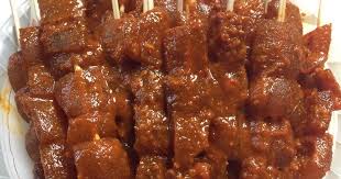 Hey, urang sunda bandung tau ga sama tutut serudut? Tentang Sate Kikil Dan Kepopulerannya Jalan Sambil Jajan