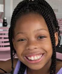 This second grade student died after she collapsed in her school's  playground earlier this week. Please keep her family in your prayers. INFO:  kwtx.com/2025/02/22/2nd-grader-dies-after-collapsing-school-playground-officials-say/