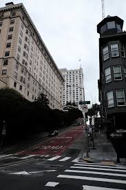 戰戰兢兢+大起大落一號公路有些顛簸- Go Travel