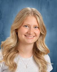 Alana Kohler's Instagram, Twitter & Facebook